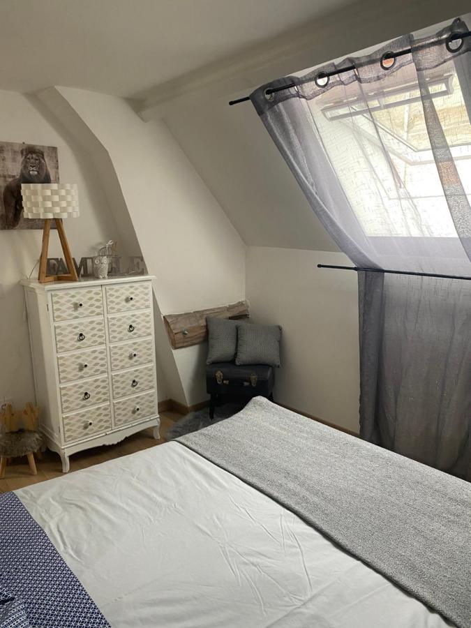 Appartement contemporain Dange-Saint-Romain Extérieur photo